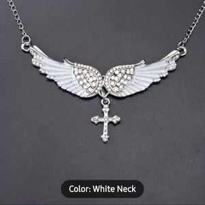 NWT Angel Wings Necklace